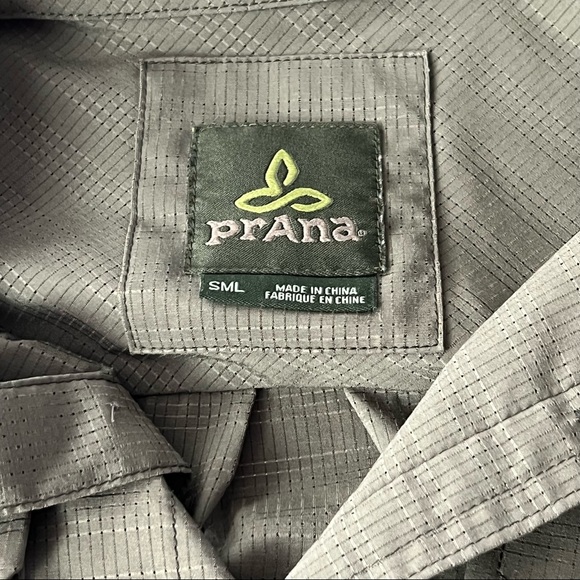 Prana Green Women’s Button Down Short Sleeve Polo Shirt Size Small - Picture 6 of 6